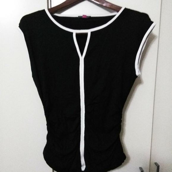 Vince Camuto Tops - Vince Camuto top